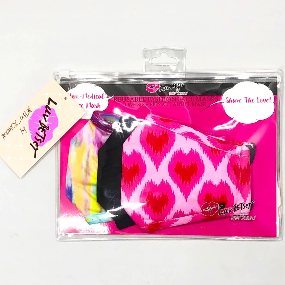 BETSEY JOHNSON Tie Dye‎ HEARTS TyeDye Face Masks